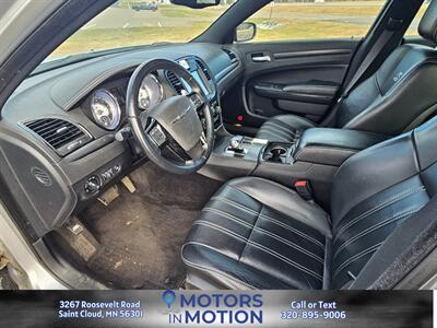 2014 Chrysler 300 S AWD - Photo 9 - Saint Cloud, MN 56301