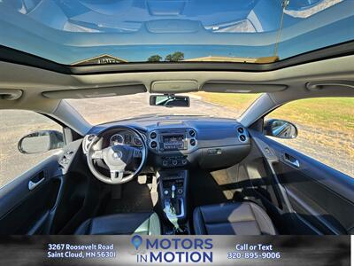 2017 Volkswagen Tiguan 2.0T Wolfsburg Edition AWD w/Sunroof   - Photo 11 - Saint Cloud, MN 56301