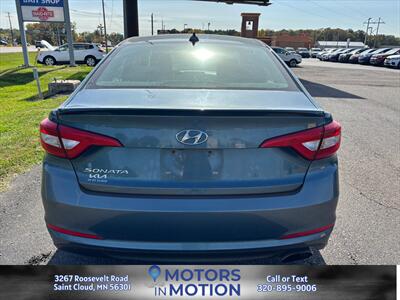 2017 Hyundai SONATA SE - Photo 4 - Saint Cloud, MN 56301