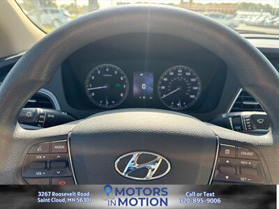 2017 Hyundai SONATA SE - Photo 14 - Saint Cloud, MN 56301