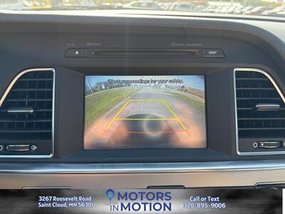 2017 Hyundai SONATA SE - Photo 12 - Saint Cloud, MN 56301