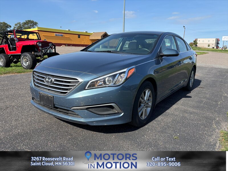 2017 Hyundai SONATA SE  