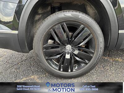 2018 Volkswagen Atlas 3.6L Execline 4Motion AWD - Photo 9 - Saint Cloud, MN 56301