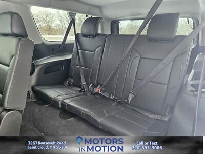 2019 Chevrolet Suburban LT - Photo 13 - Saint Cloud, MN 56301