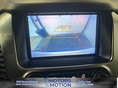 2017 Chevrolet Suburban LT 4x4   - Photo 11 - Saint Cloud, MN 56301