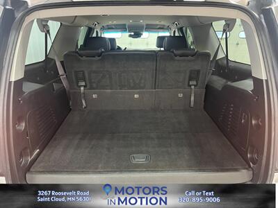 2017 Chevrolet Suburban LT 4x4   - Photo 16 - Saint Cloud, MN 56301