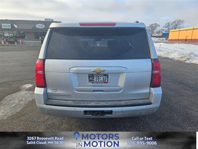 2017 Chevrolet Suburban LT   - Photo 4 - Saint Cloud, MN 56301