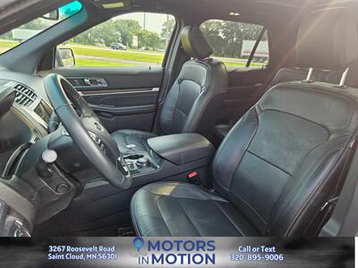 2018 Ford Explorer Limited AWD w/Sunroof   - Photo 9 - Saint Cloud, MN 56301