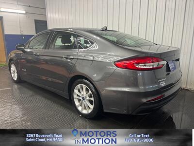 2019 Ford Fusion Hybrid SE   - Photo 3 - Saint Cloud, MN 56301