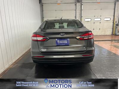 2019 Ford Fusion Hybrid SE   - Photo 4 - Saint Cloud, MN 56301