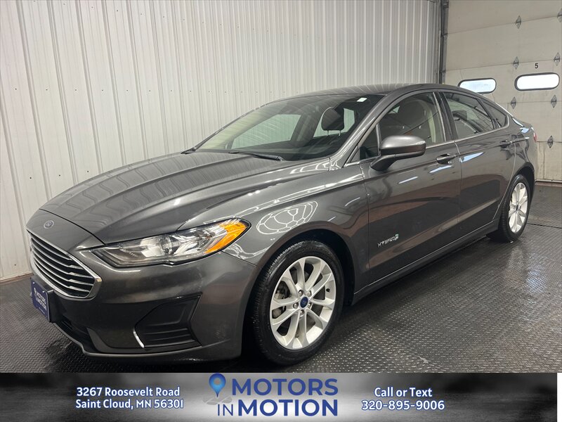 2019 Ford Fusion Hybrid SE's photo