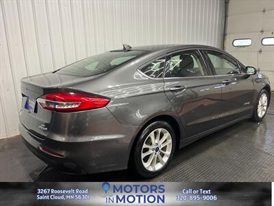 2019 Ford Fusion Hybrid SE   - Photo 5 - Saint Cloud, MN 56301
