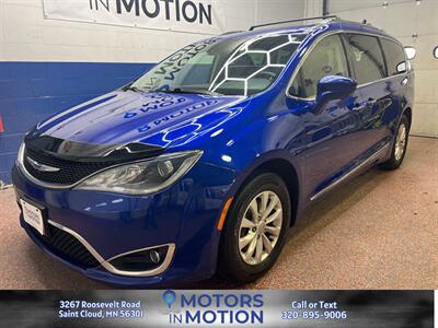 2019 Chrysler Pacifica Touring L   - Photo 1 - Saint Cloud, MN 56301