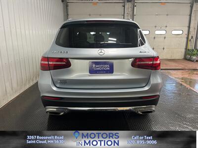 2018 Mercedes-Benz GLC 300 4MATIC AWD w/Sunroof   - Photo 4 - Saint Cloud, MN 56301
