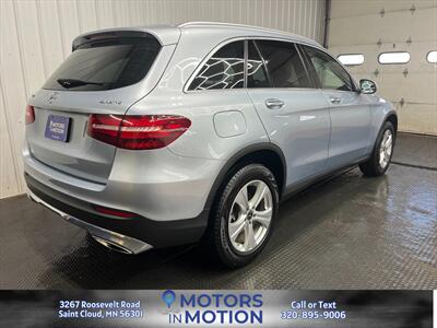 2018 Mercedes-Benz GLC 300 4MATIC AWD w/Sunroof   - Photo 5 - Saint Cloud, MN 56301