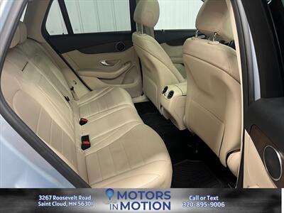 2018 Mercedes-Benz GLC 300 4MATIC AWD w/Sunroof   - Photo 18 - Saint Cloud, MN 56301