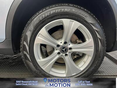 2018 Mercedes-Benz GLC 300 4MATIC AWD w/Sunroof   - Photo 20 - Saint Cloud, MN 56301