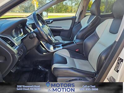 2017 Volvo XC60 T6 Dynamic AWD 2.0 - Photo 10 - Saint Cloud, MN 56301