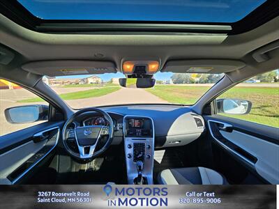 2017 Volvo XC60 T6 Dynamic AWD 2.0 - Photo 11 - Saint Cloud, MN 56301