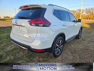 2019 Nissan Rogue SL AWD w/Sunroof - Photo 5 - Saint Cloud, MN 56301