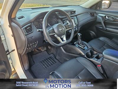 2019 Nissan Rogue SL AWD w/Sunroof - Photo 9 - Saint Cloud, MN 56301