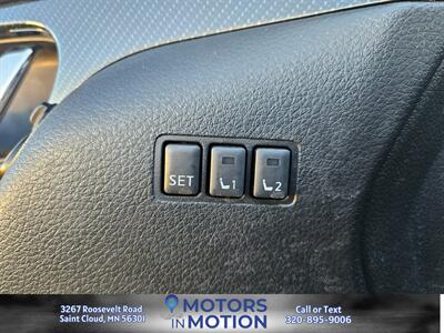 2019 Nissan Rogue SL AWD w/Sunroof - Photo 14 - Saint Cloud, MN 56301