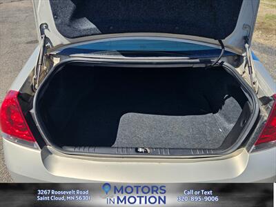 2012 Chevrolet Impala LTZ w/Sunroof - Photo 15 - Saint Cloud, MN 56301