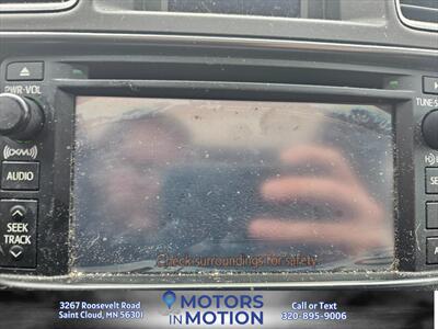 2013 Toyota Highlander Limited AWD V6 w/Sunroof - Photo 11 - Saint Cloud, MN 56301