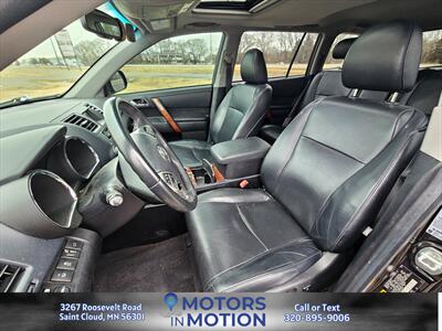2013 Toyota Highlander Limited AWD V6 w/Sunroof - Photo 14 - Saint Cloud, MN 56301
