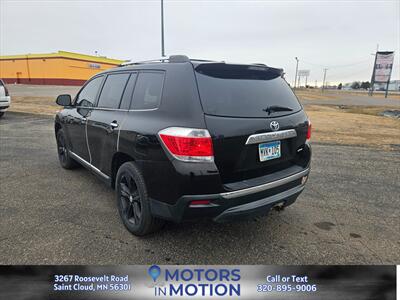 2013 Toyota Highlander Limited AWD V6 w/Sunroof - Photo 3 - Saint Cloud, MN 56301