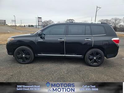 2013 Toyota Highlander Limited AWD V6 w/Sunroof - Photo 2 - Saint Cloud, MN 56301