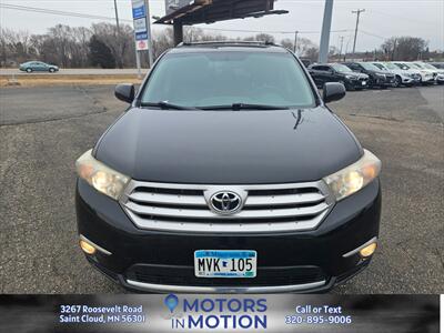 2013 Toyota Highlander Limited AWD V6 w/Sunroof - Photo 8 - Saint Cloud, MN 56301