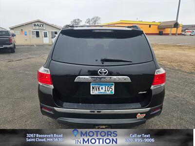 2013 Toyota Highlander Limited AWD V6 w/Sunroof - Photo 4 - Saint Cloud, MN 56301