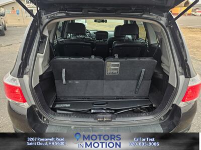 2013 Toyota Highlander Limited AWD V6 w/Sunroof - Photo 16 - Saint Cloud, MN 56301