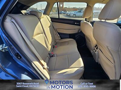 2016 Subaru Outback 2.5i Limited w/Sunroof - Photo 17 - Saint Cloud, MN 56301