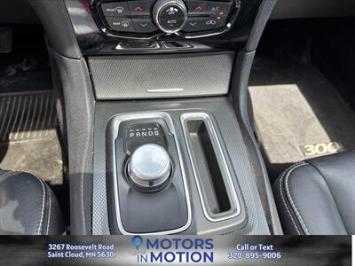 2016 Chrysler 300 S AWD - Photo 15 - Saint Cloud, MN 56301