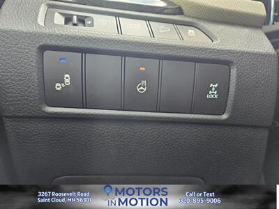 2017 Hyundai SANTA FE Sport 2.4L AWD w/Sunroof   - Photo 15 - Saint Cloud, MN 56301