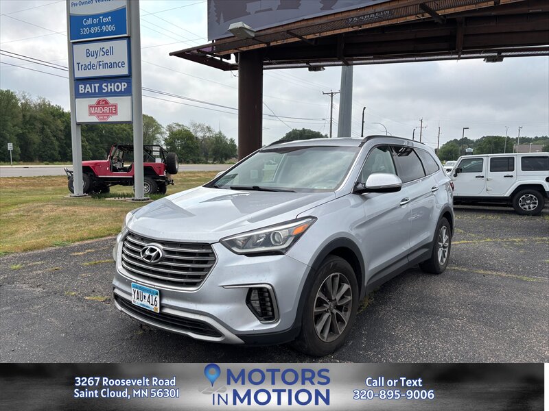 2017 Hyundai SANTA FE SE  
