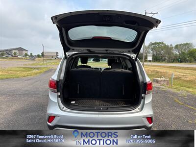 2017 Hyundai SANTA FE SE AWD   - Photo 8 - Saint Cloud, MN 56301