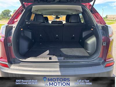 2019 Jeep Cherokee Latitude Plus AWD V6 - Photo 15 - Saint Cloud, MN 56301