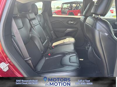 2019 Jeep Cherokee Latitude Plus AWD V6 - Photo 16 - Saint Cloud, MN 56301