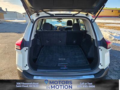 2021 Nissan Rogue SV AWD   - Photo 16 - Saint Cloud, MN 56301