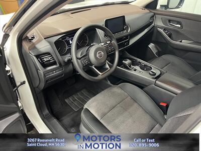 2021 Nissan Rogue SV AWD   - Photo 9 - Saint Cloud, MN 56301
