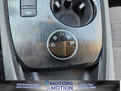 2021 Nissan Rogue SV AWD   - Photo 13 - Saint Cloud, MN 56301