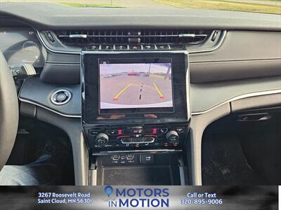 2023 Jeep Grand Cherokee Altitude AWD - Photo 11 - Saint Cloud, MN 56301
