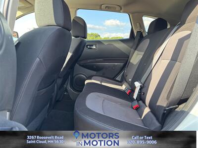 2013 Nissan Rogue SV   - Photo 14 - Saint Cloud, MN 56301
