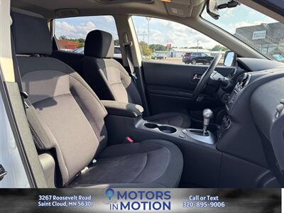2013 Nissan Rogue SV   - Photo 13 - Saint Cloud, MN 56301