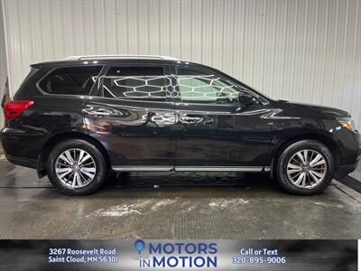 2019 Nissan Pathfinder S 4WD - Photo 6 - Saint Cloud, MN 56301