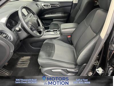 2019 Nissan Pathfinder S 4WD - Photo 14 - Saint Cloud, MN 56301