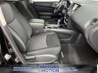2019 Nissan Pathfinder S 4WD - Photo 19 - Saint Cloud, MN 56301